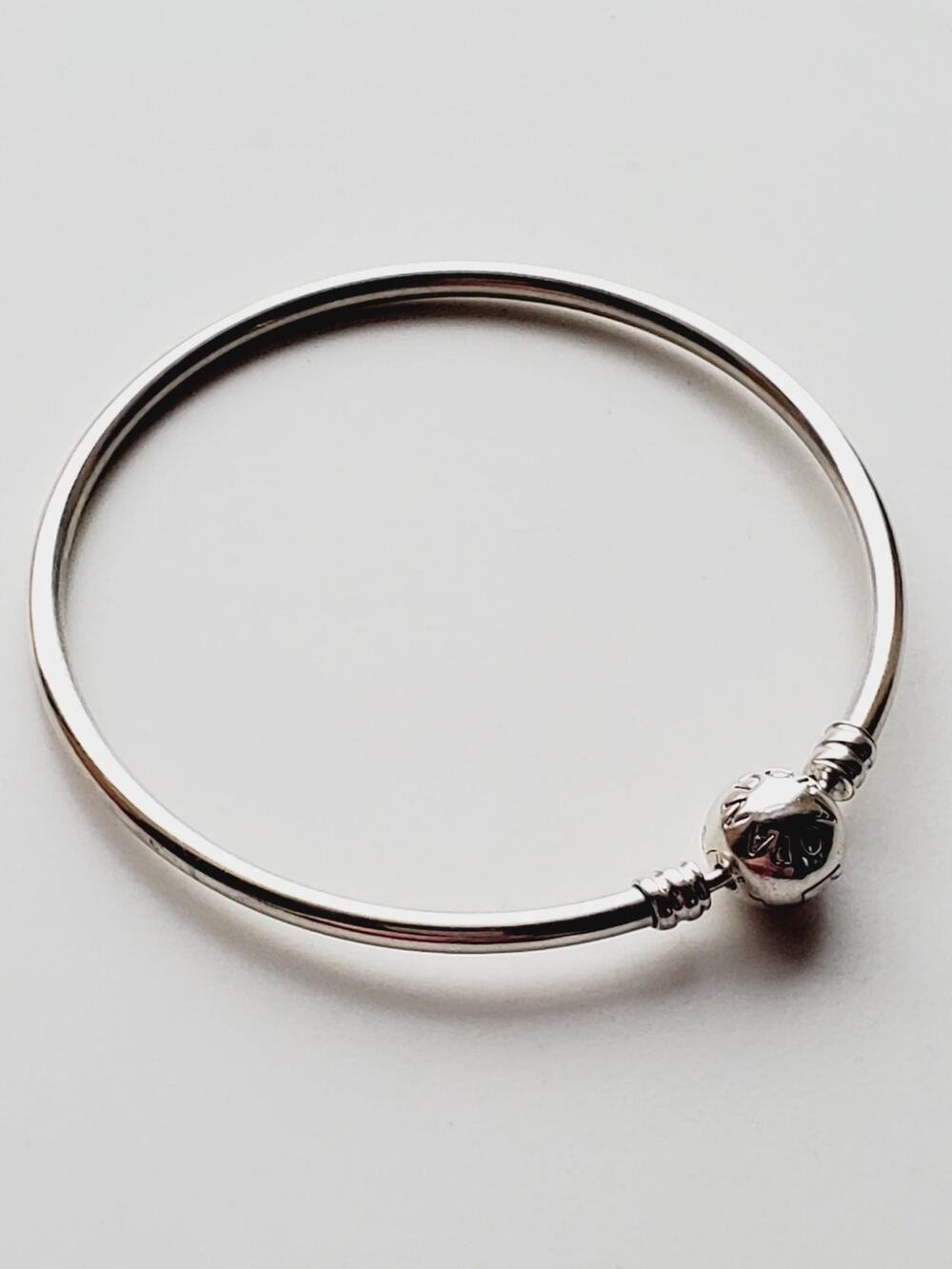 Pandora Moments Iconic Charm Barrel Bangle Bracelet S925 Silver 7.5”/19cm